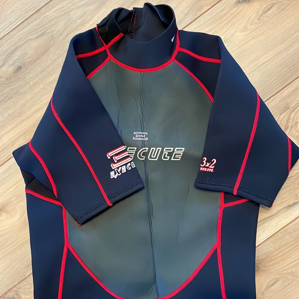 Execute Wetsuit! - Picture 4 of 5